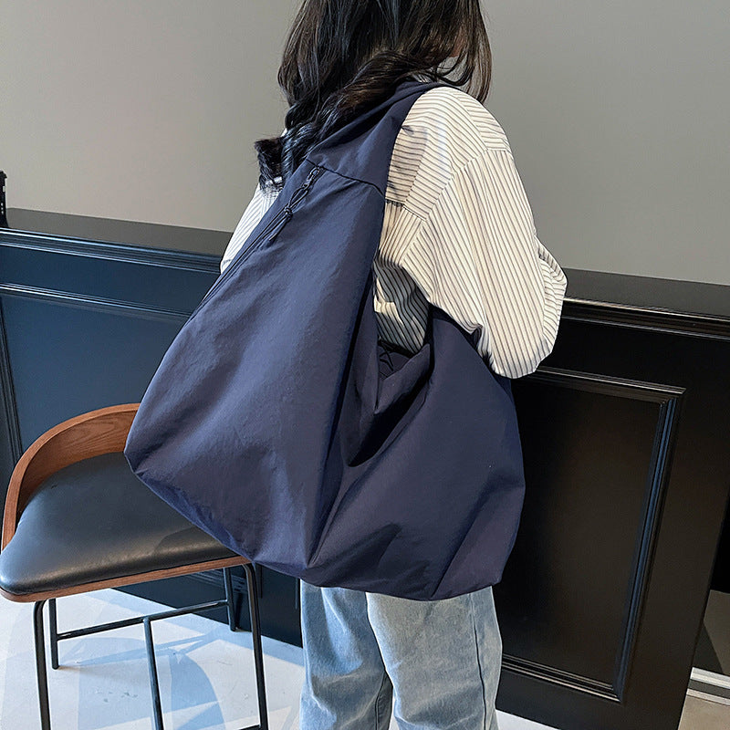 <font dir="auto" style="vertical-align: inherit;"><font dir="auto" style="vertical-align: inherit;">Trendy en elegante schoudertas met grote capaciteit, geschikt voor grensoverschrijdend gebruik, nieuwe stijl 2025, modieuze nylon schoudertas, retro handta